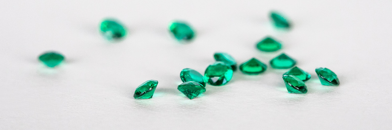 loose emeralds